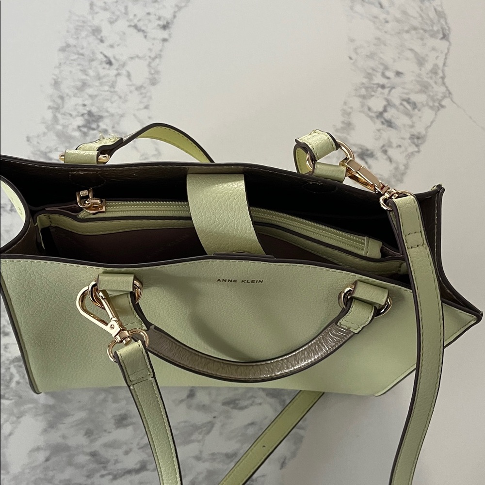 Anne Klein pastel green pebbled faux leather crossbody/purse tote - Picture 11 of 15
